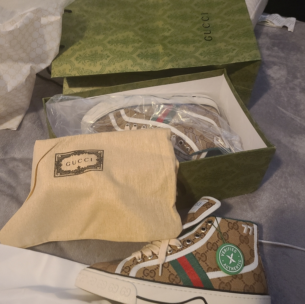 Gucci 1977 tennis shoe